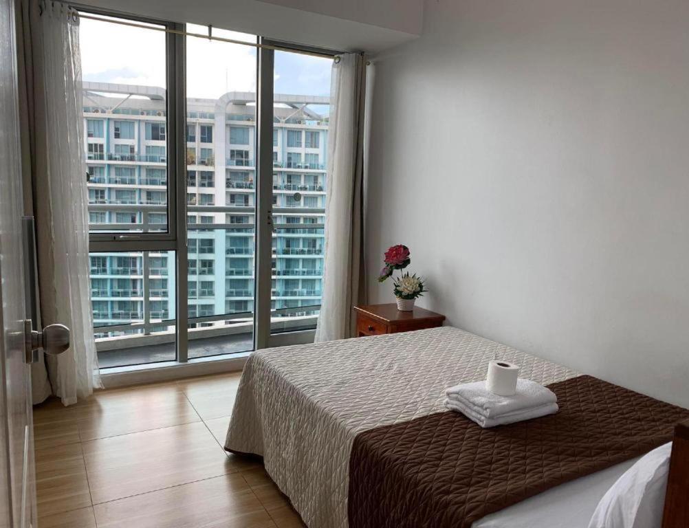 Azure Urban Resort A3 Near Airport Mall With Balcony Wavepool Manila Esterno foto