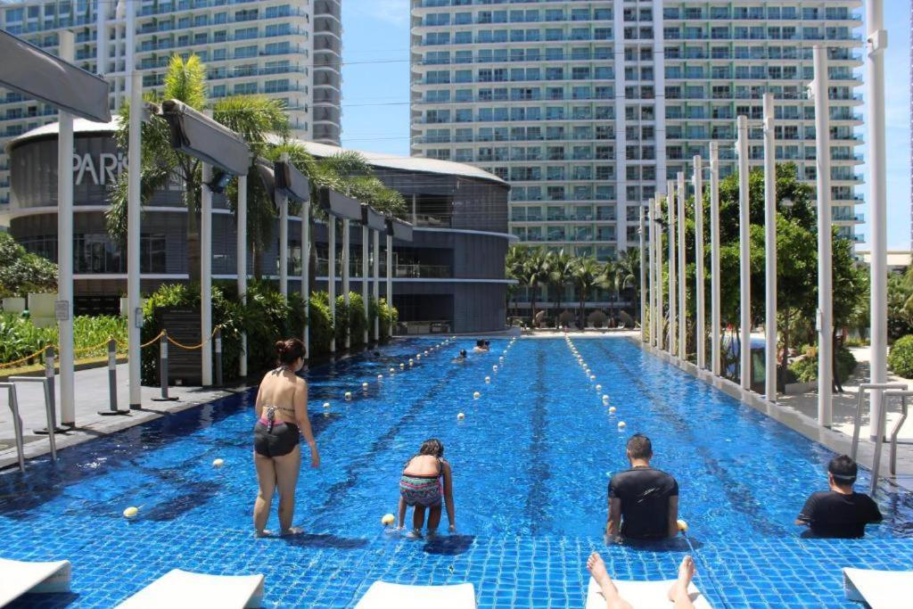 Azure Urban Resort A3 Near Airport Mall With Balcony Wavepool Manila Esterno foto