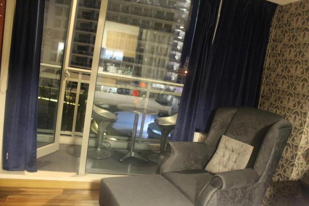Azure Urban Resort A3 Near Airport Mall With Balcony Wavepool Manila Esterno foto